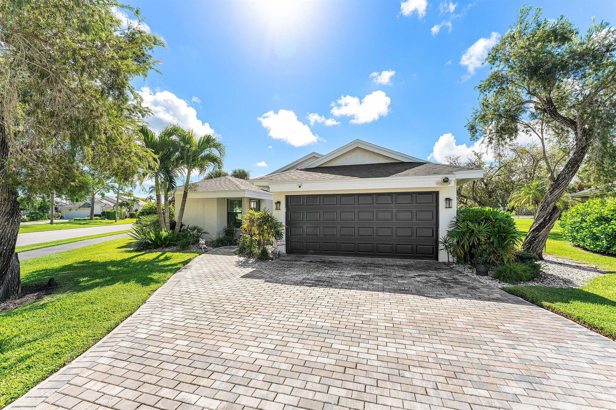 6746 Touchstone Cir