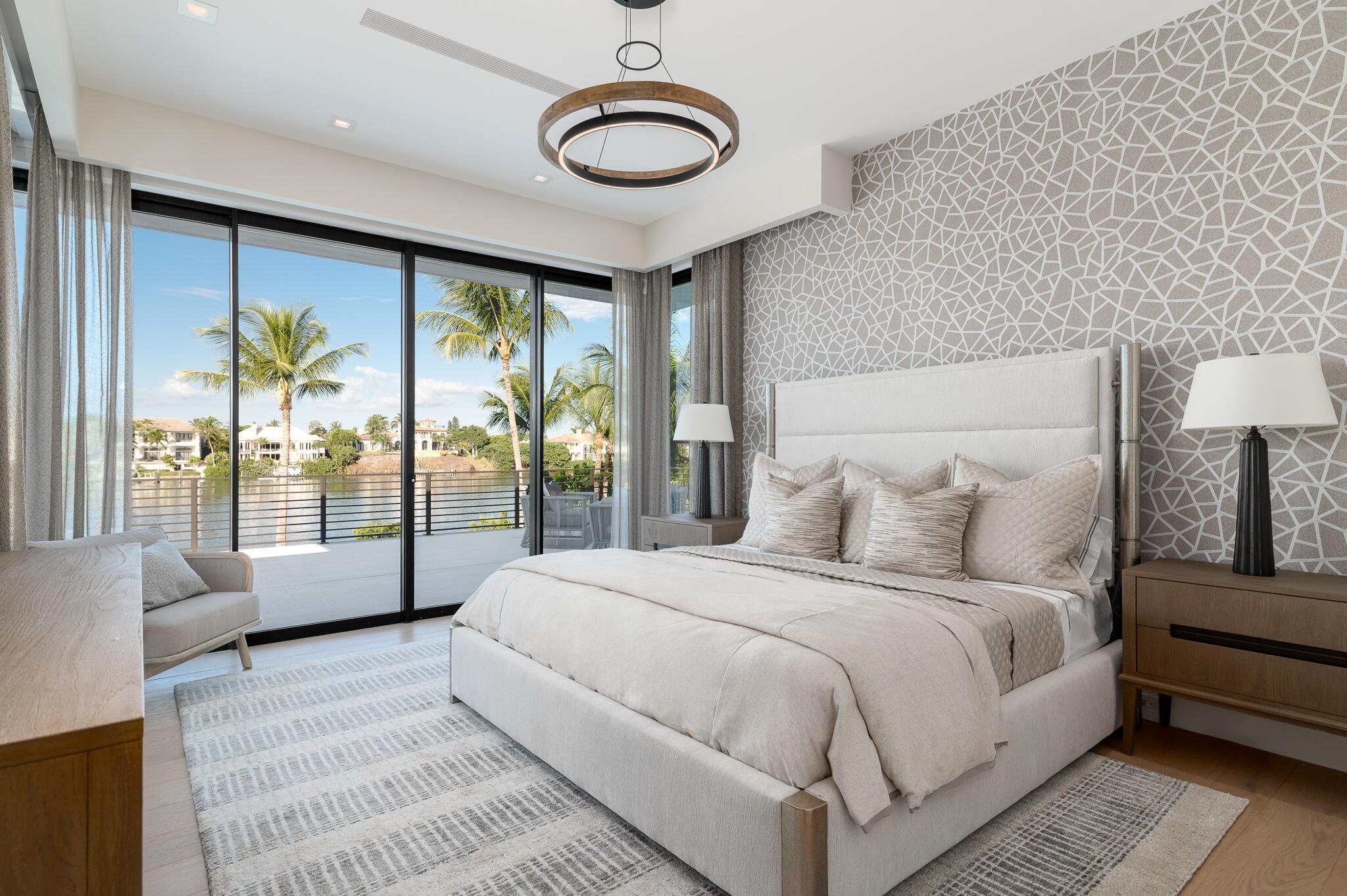 488 S Beach Rd Jupiter Island, FL 33455