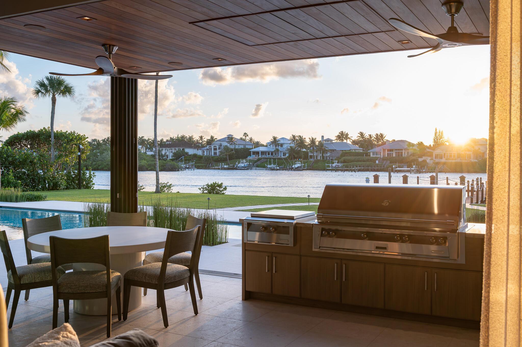 488 S Beach Rd Jupiter Island, FL 33455