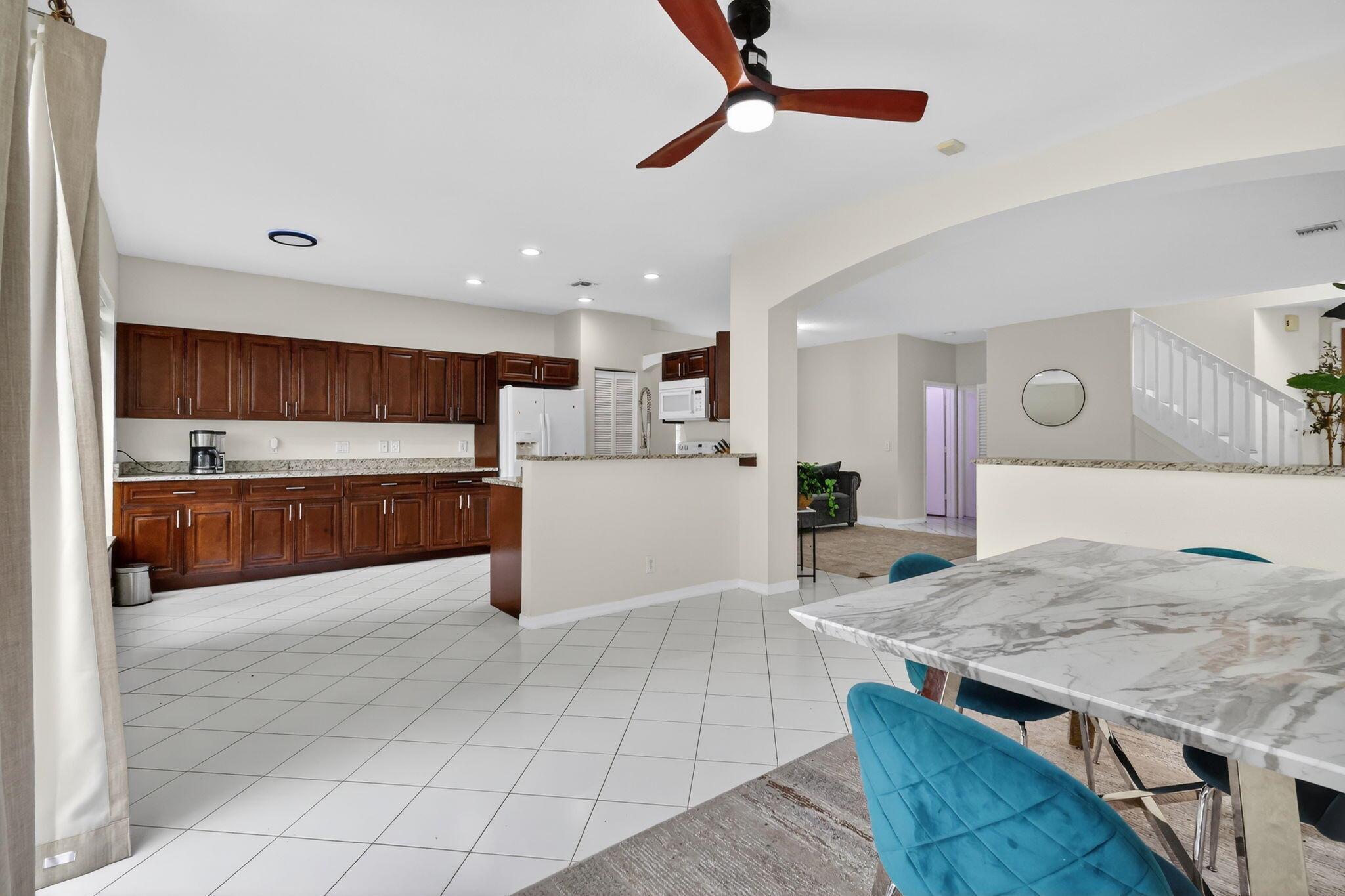 6857 Sugarloaf Key St Lake Worth, FL 33467