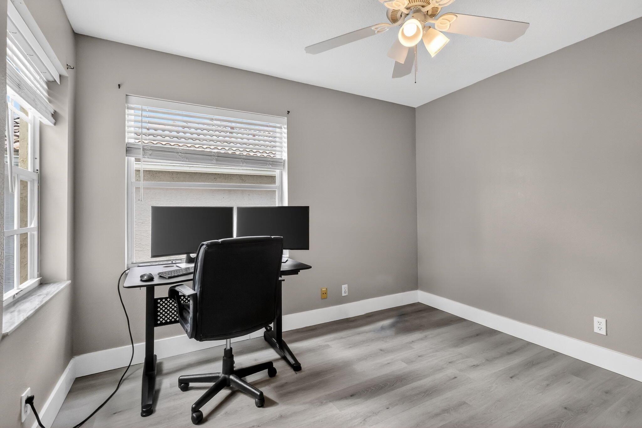 6857 Sugarloaf Key St Lake Worth, FL 33467