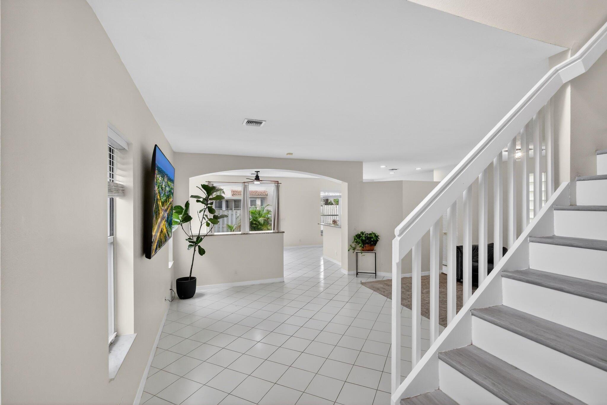 6857 Sugarloaf Key St Lake Worth, FL 33467