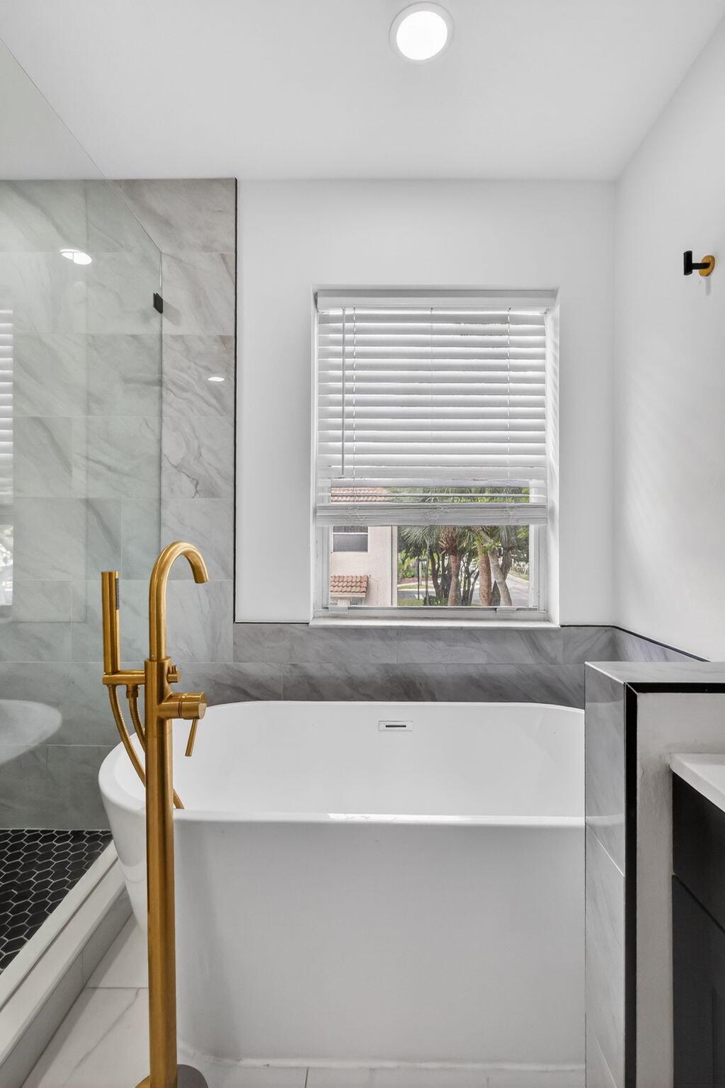 6857 Sugarloaf Key St Lake Worth, FL 33467