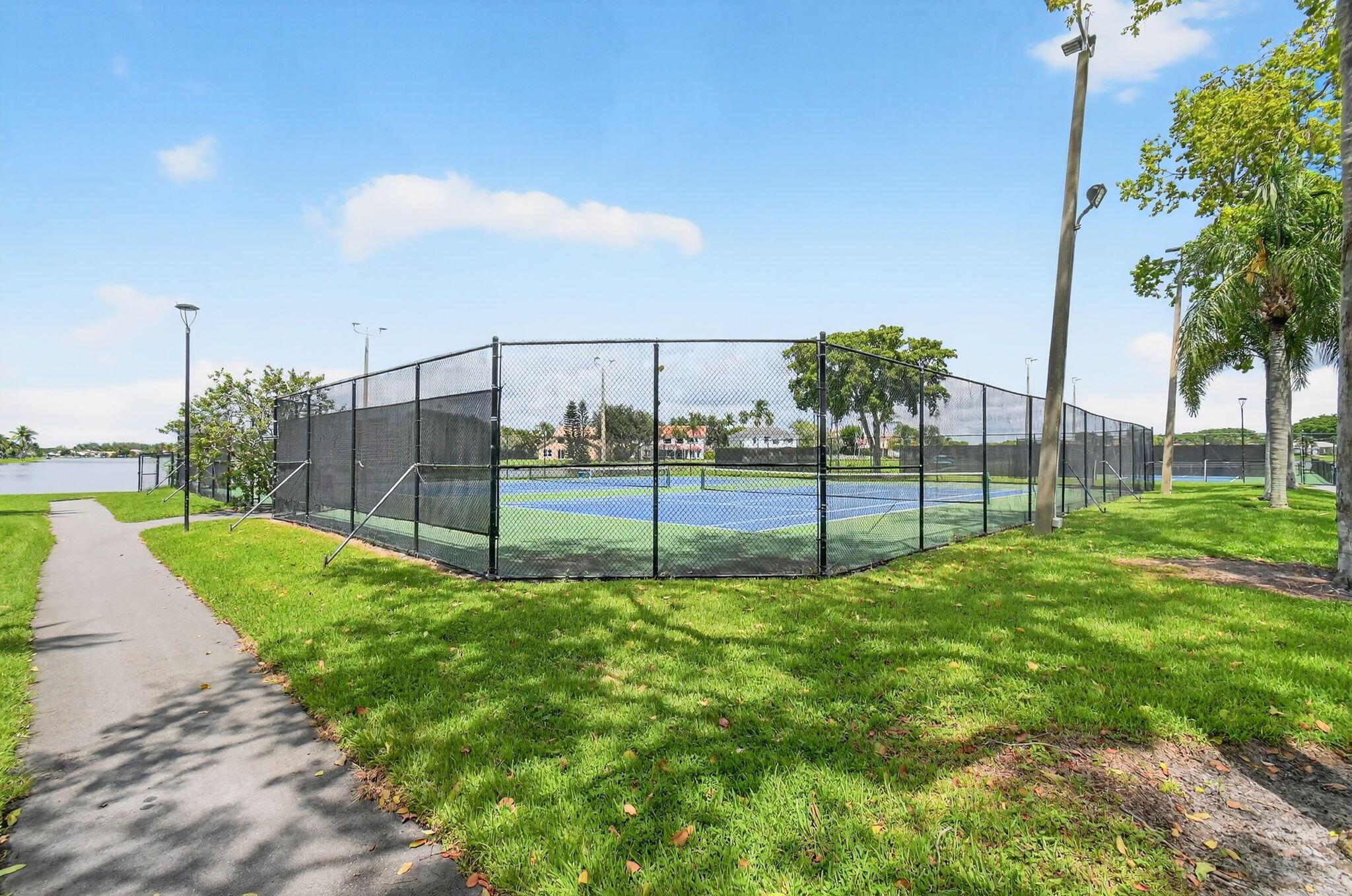 6857 Sugarloaf Key St Lake Worth, FL 33467