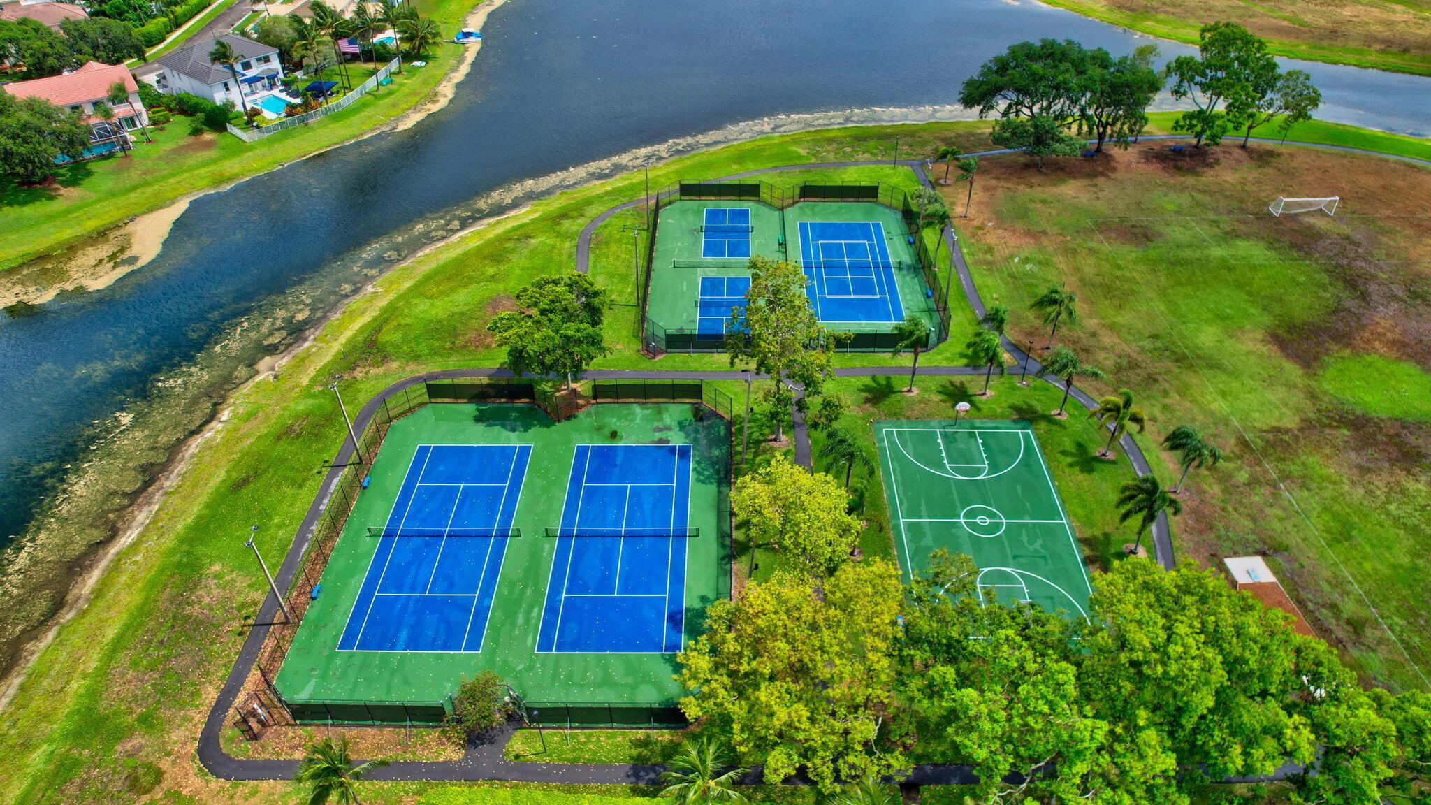 6857 Sugarloaf Key St Lake Worth, FL 33467