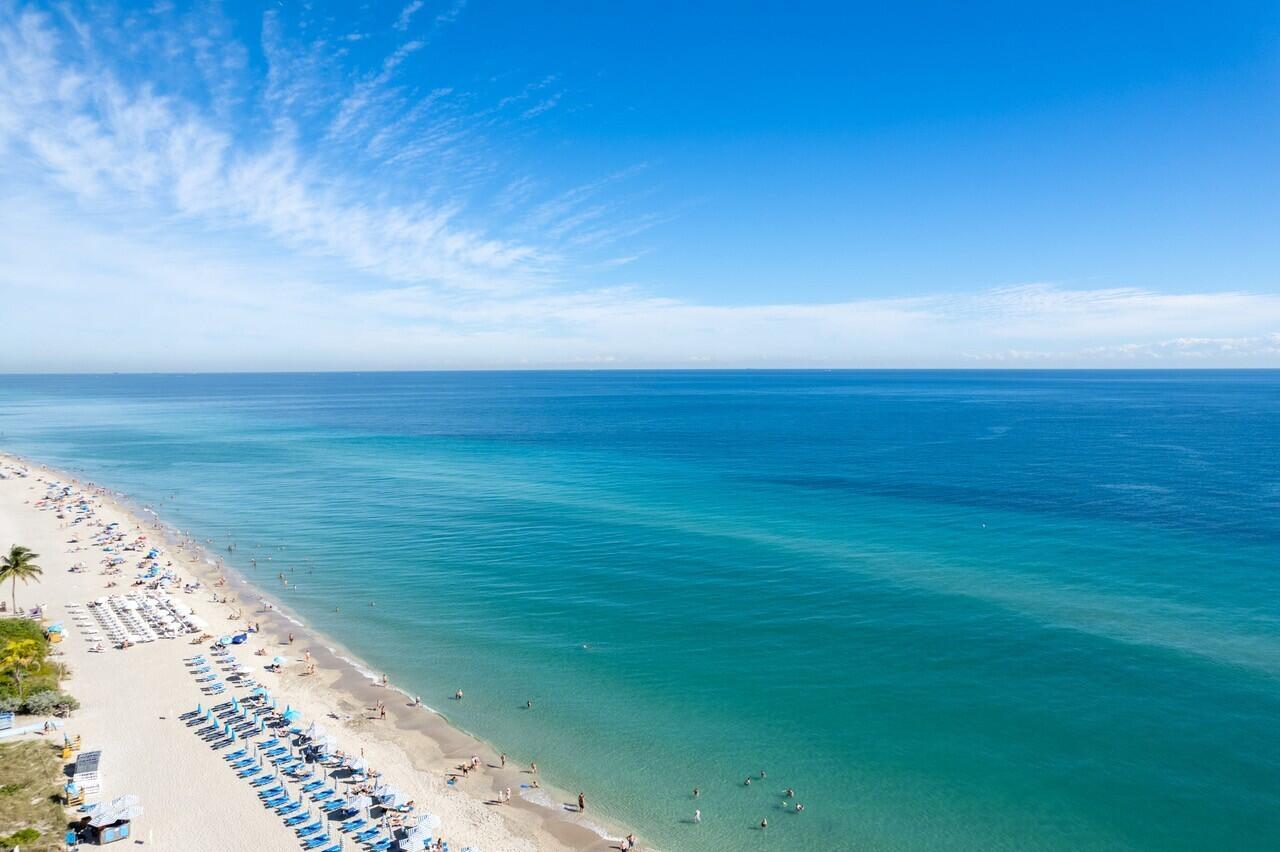 image Beachwalk Hotel & Residences10