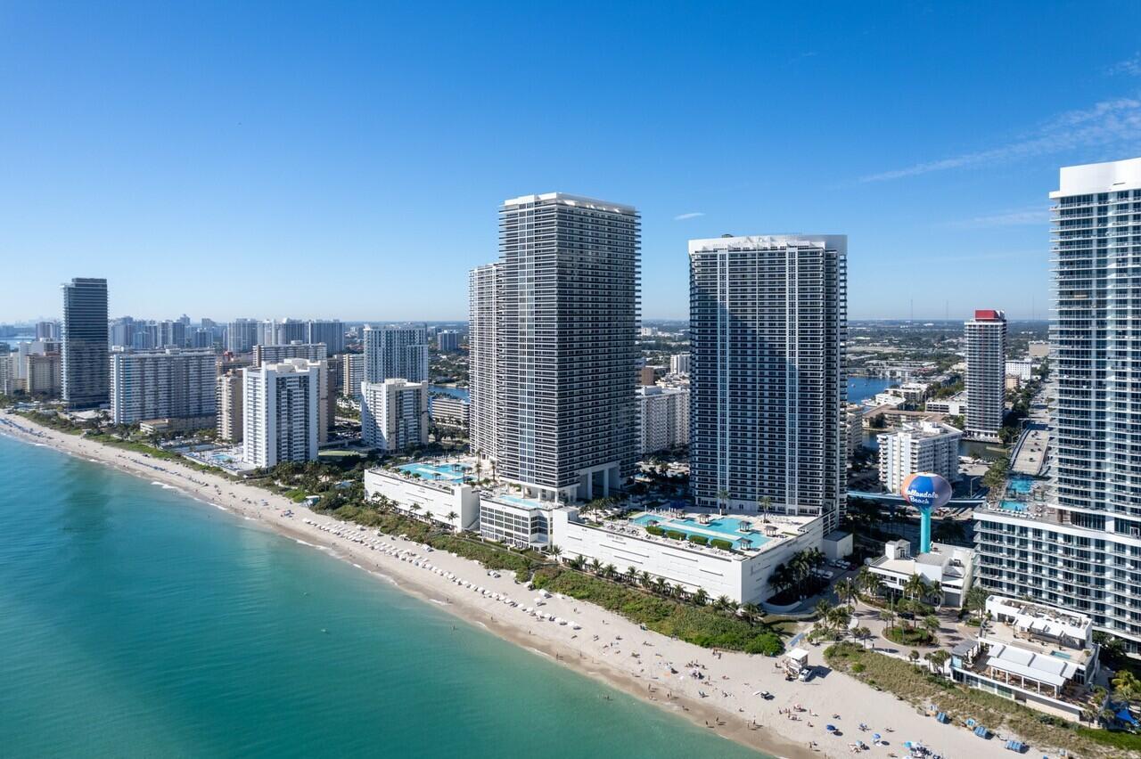 image Beachwalk Hotel & Residences13