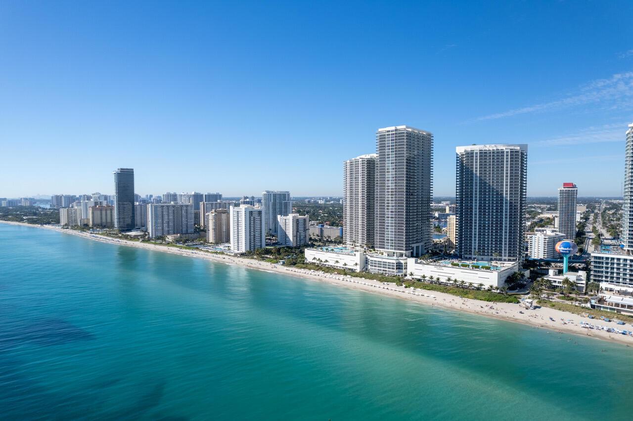 image Beachwalk Hotel & Residences14