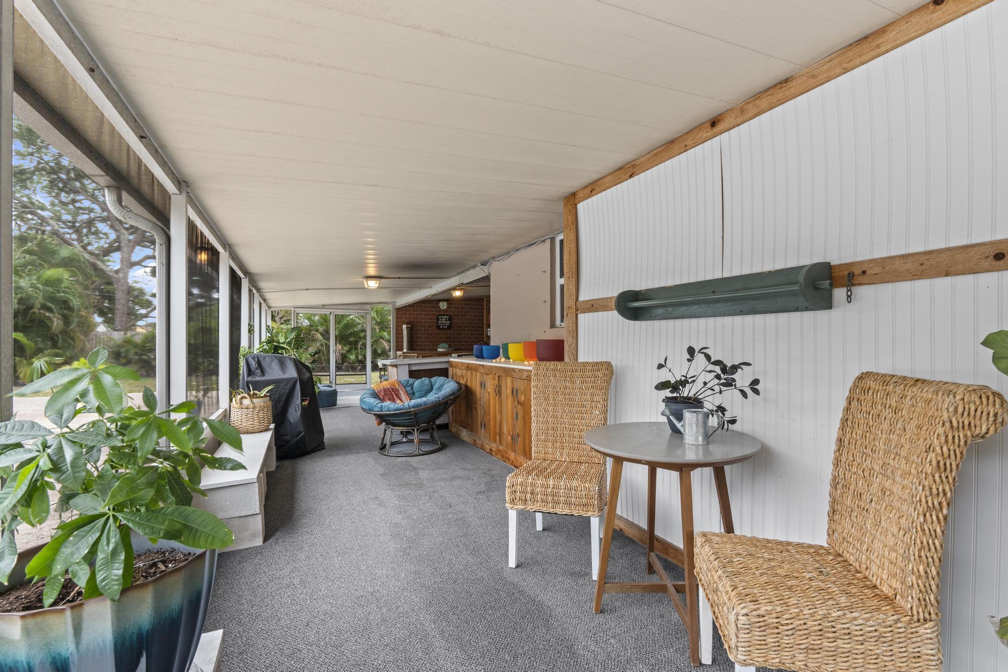 18989 SE Hillcrest Tequesta, FL 33469