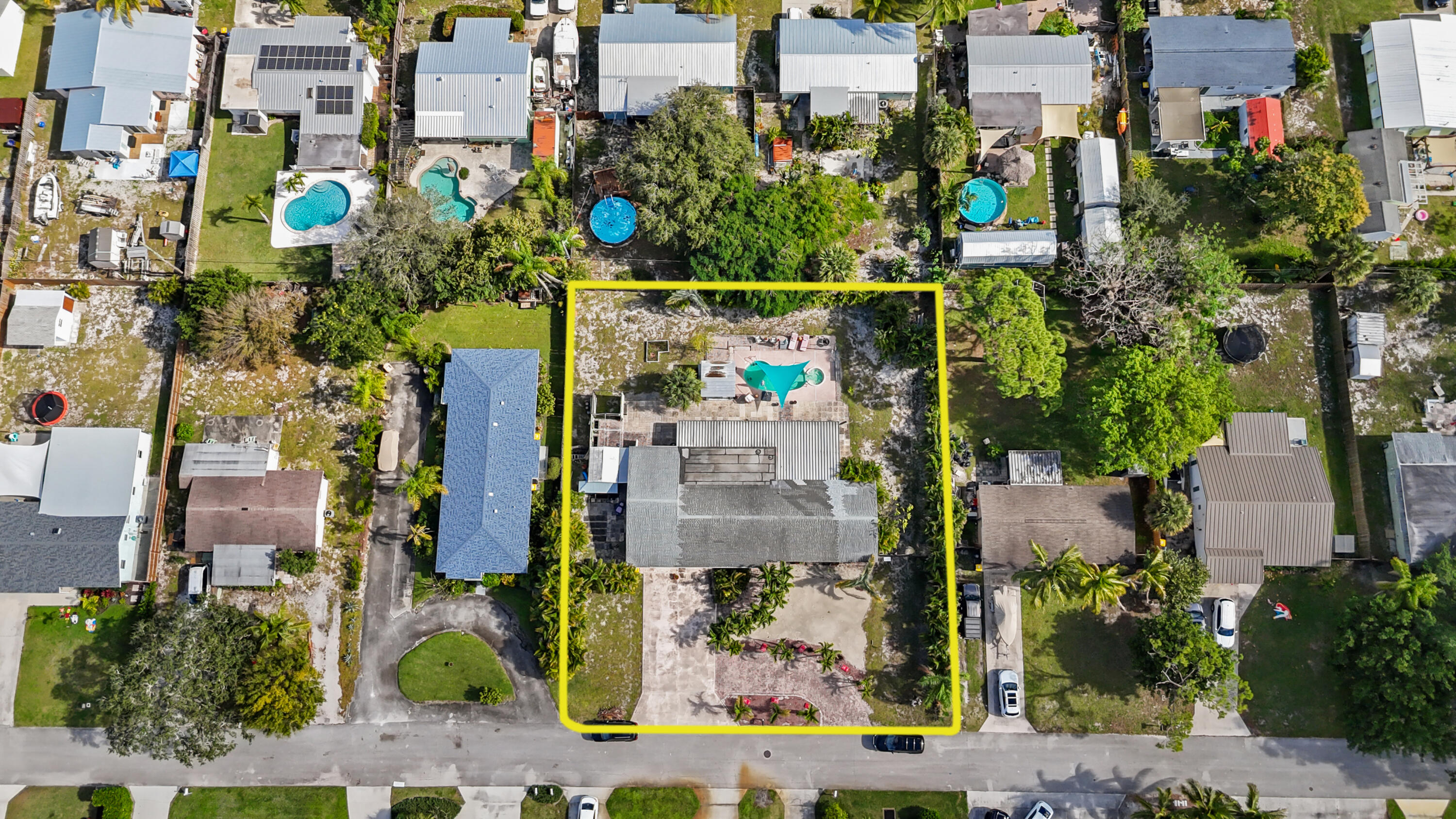 18989 SE Hillcrest Tequesta, FL 33469