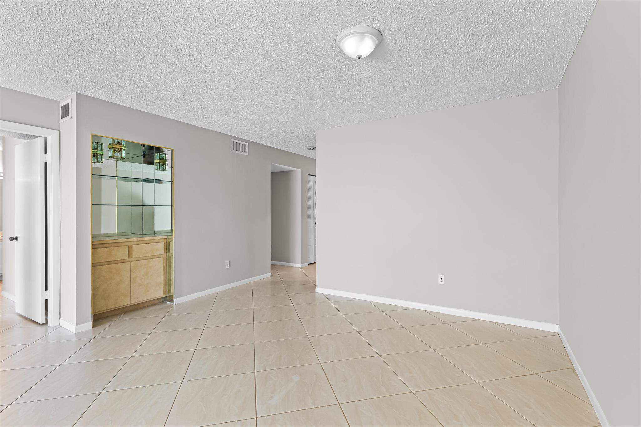 9270 Vista Del Lago #E27 Boca Raton, FL 33428