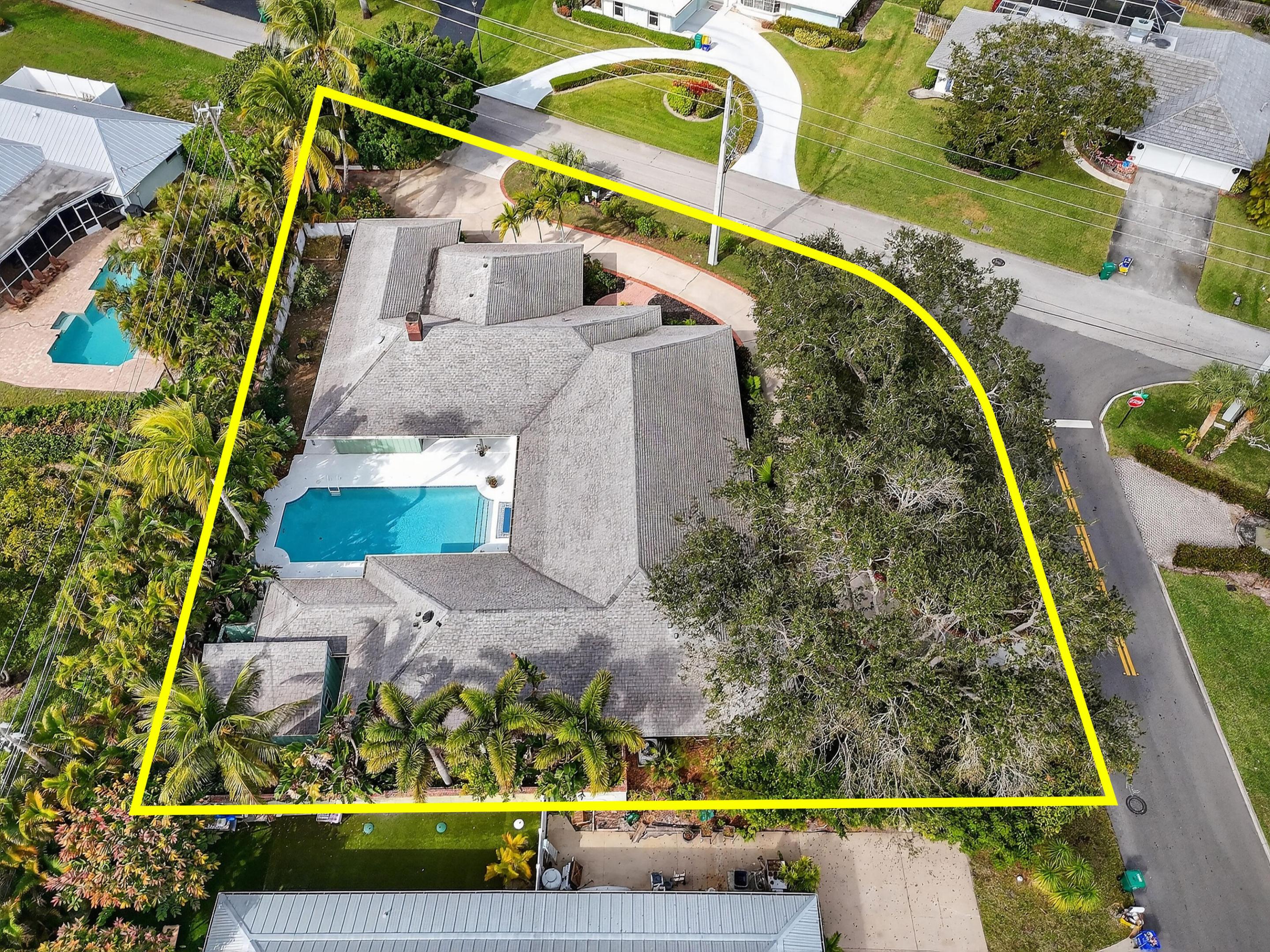 285 Golfview Tequesta, FL 33469