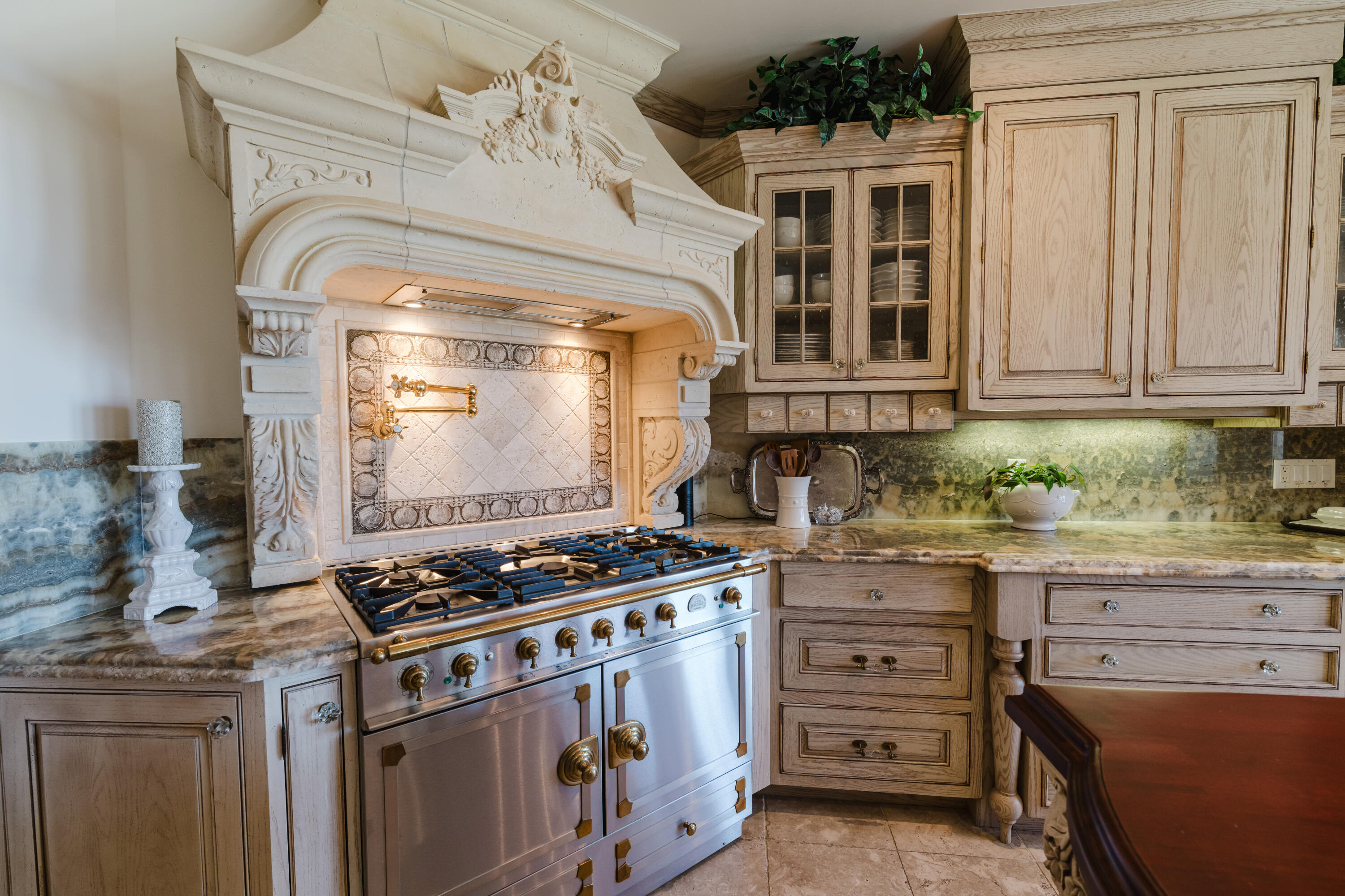 19 N Beach Jupiter Island, FL 33455