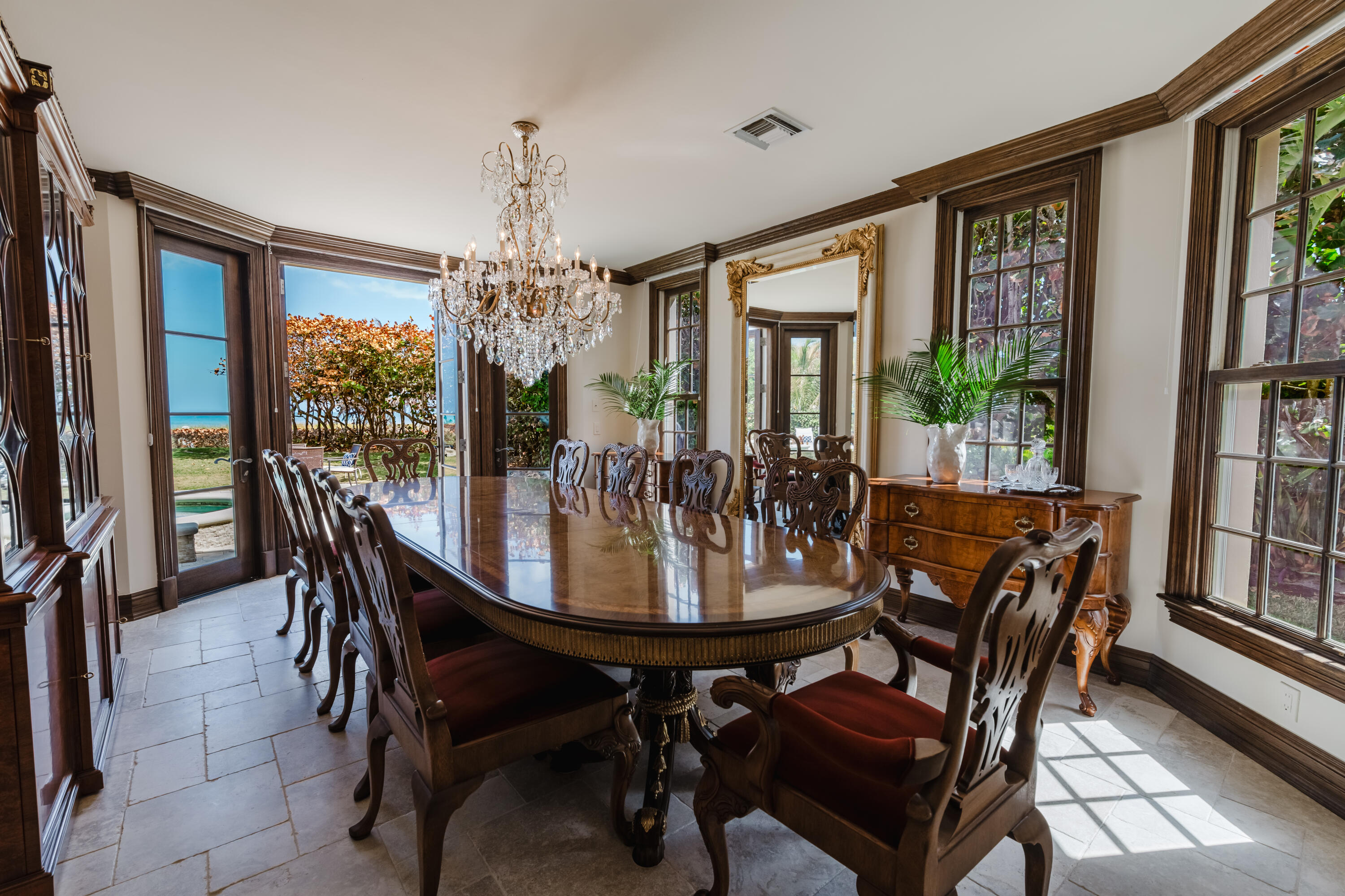 19 N Beach Jupiter Island, FL 33455