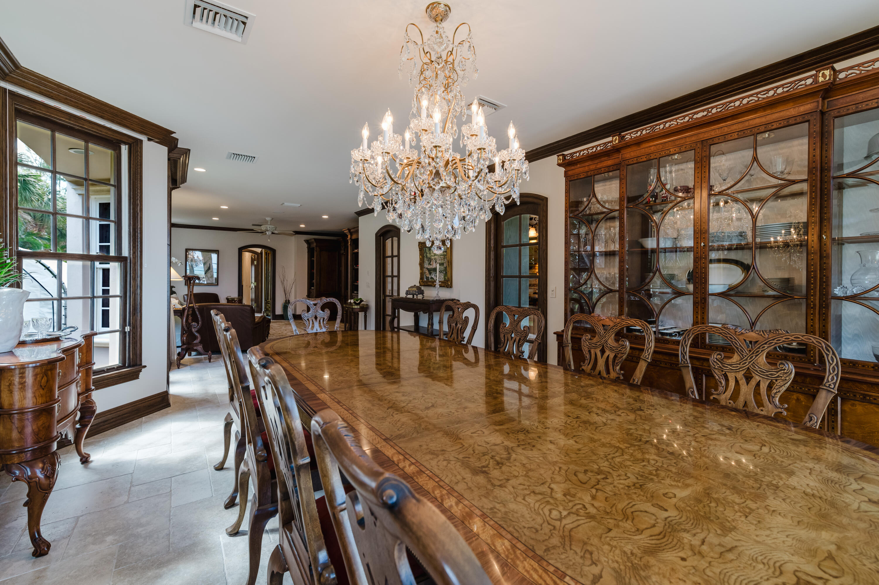 19 N Beach Jupiter Island, FL 33455