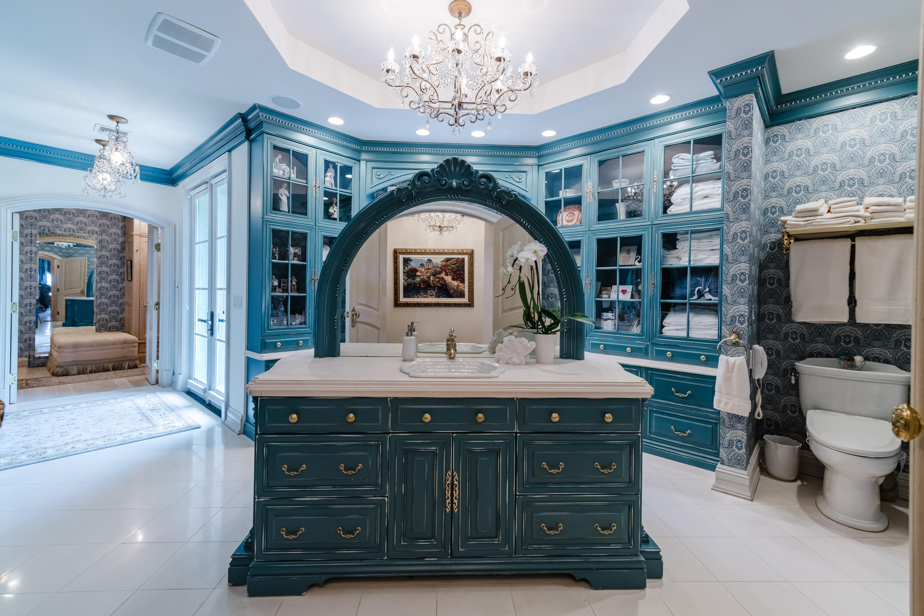 19 N Beach Jupiter Island, FL 33455