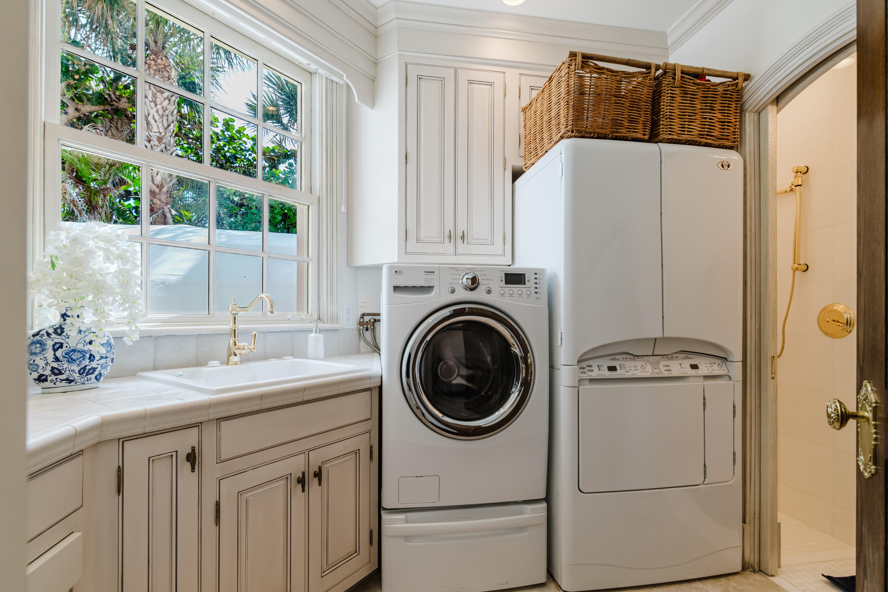 19 N Beach Jupiter Island, FL 33455