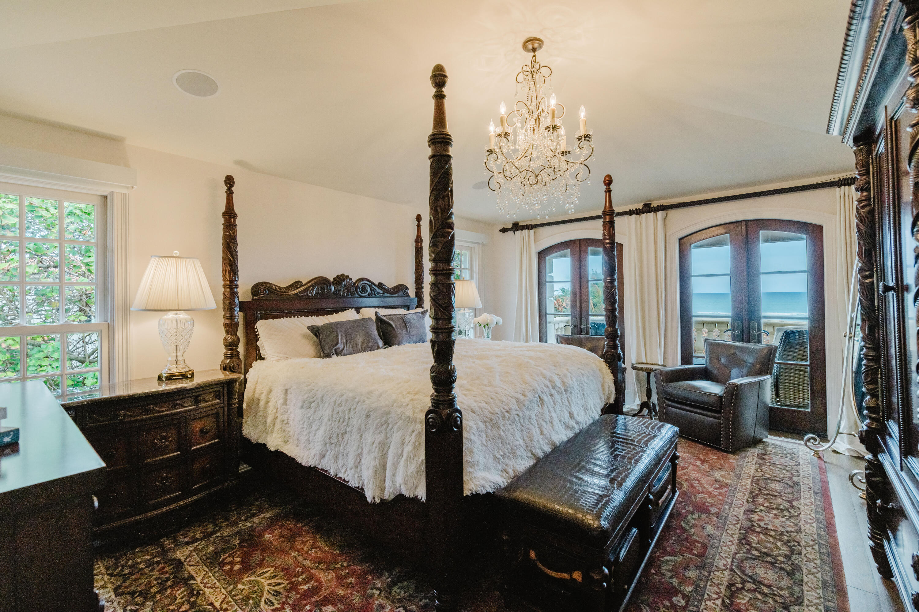 19 N Beach Jupiter Island, FL 33455