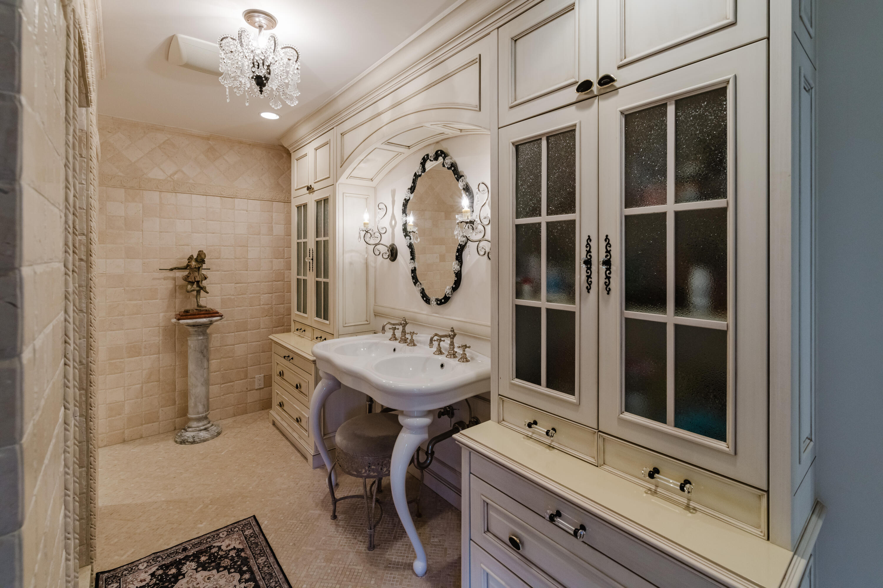 19 N Beach Jupiter Island, FL 33455