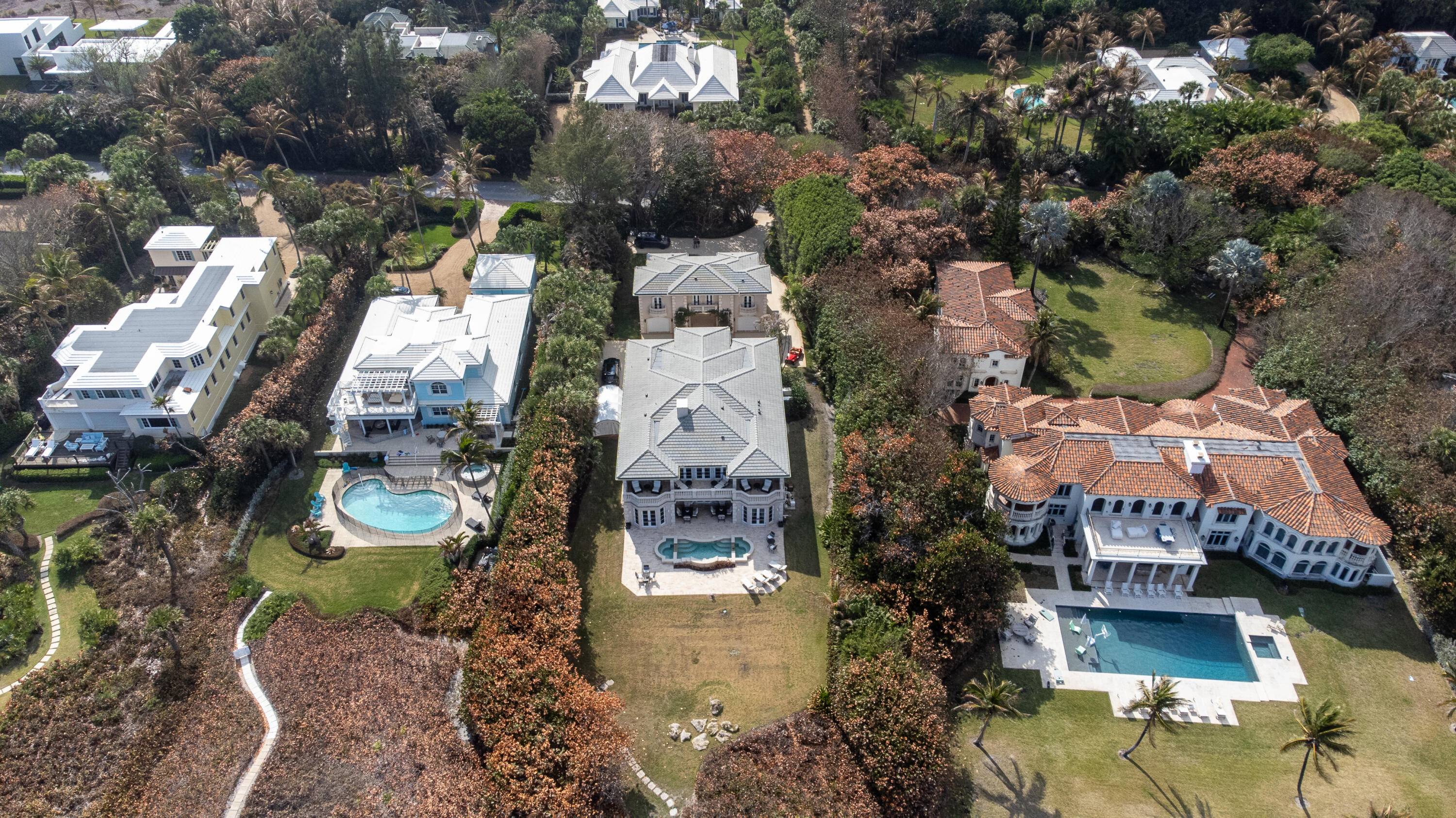 19 N Beach Jupiter Island, FL 33455