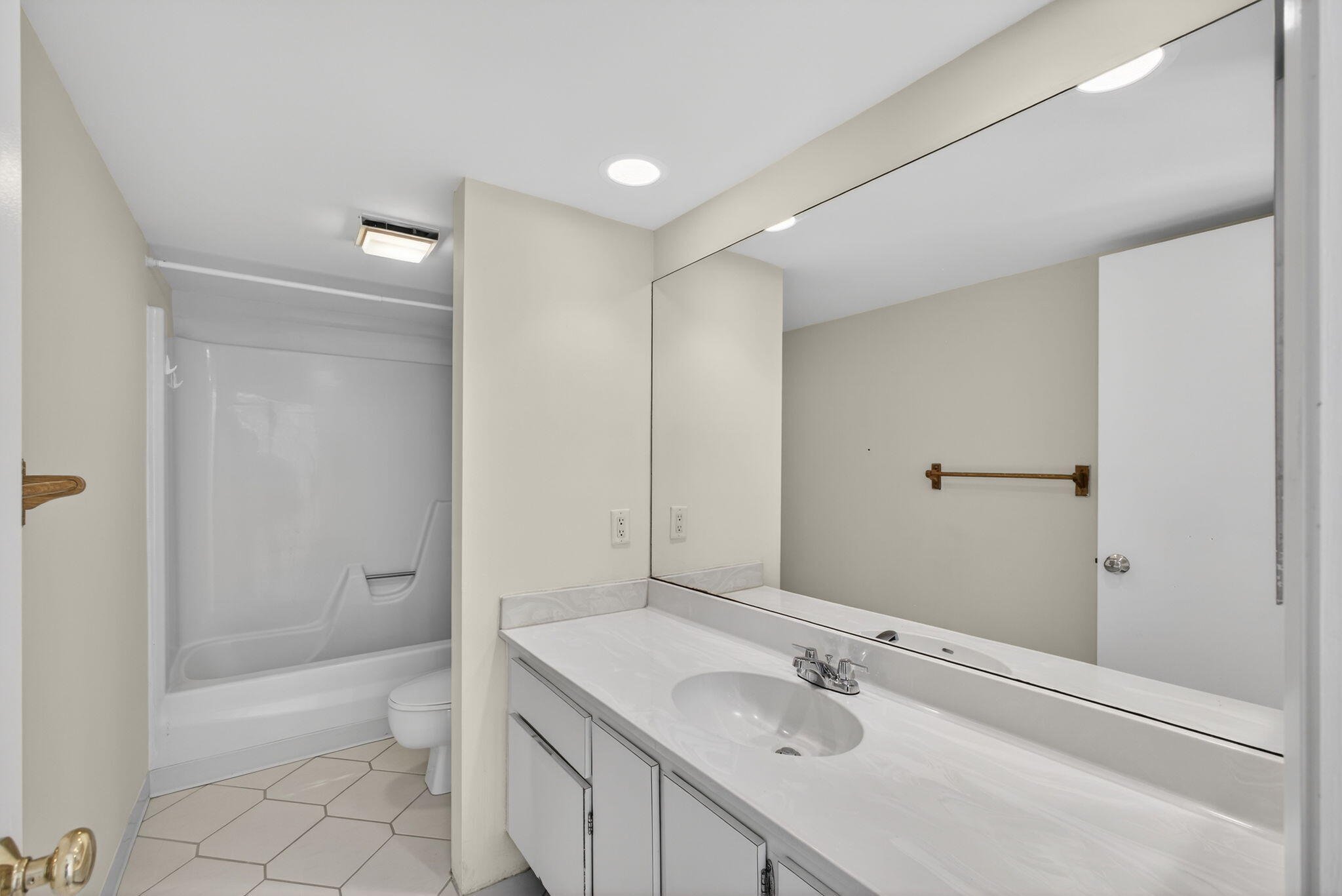 825 Center #9a Jupiter, FL 33458