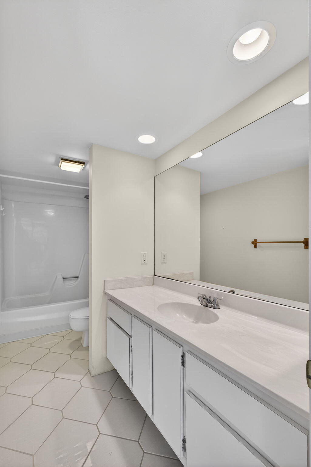 825 Center #9a Jupiter, FL 33458