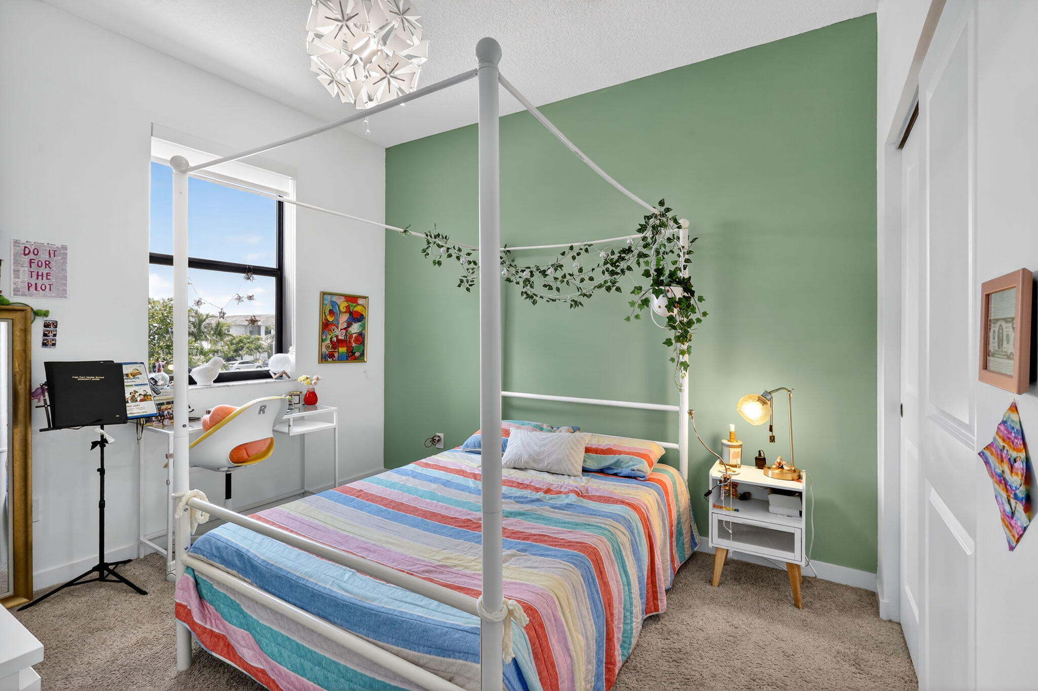 4388 Serpens Lake Worth, FL 33467