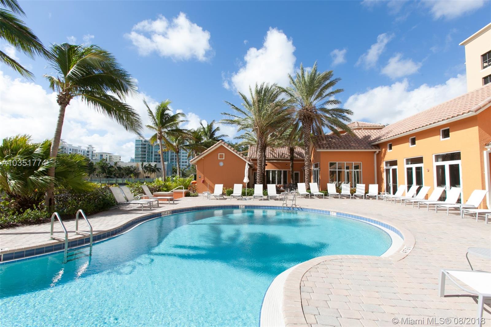 image Aventura Marina Two30