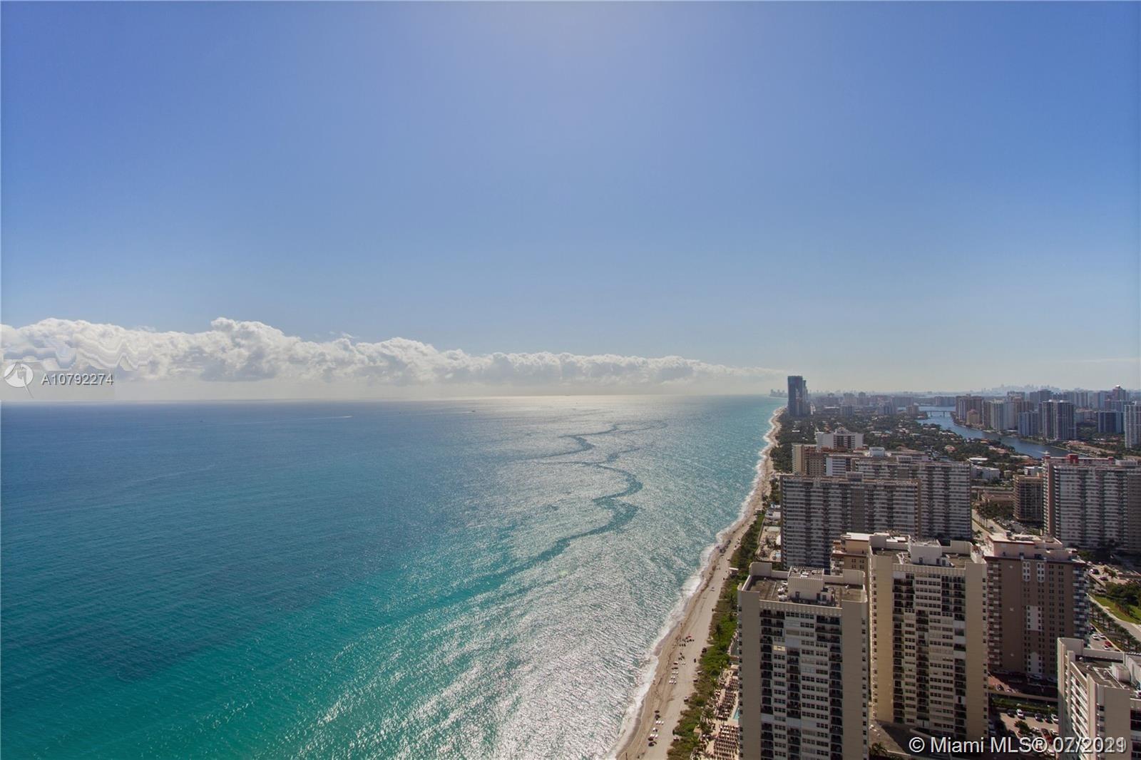 image Beach Club 211