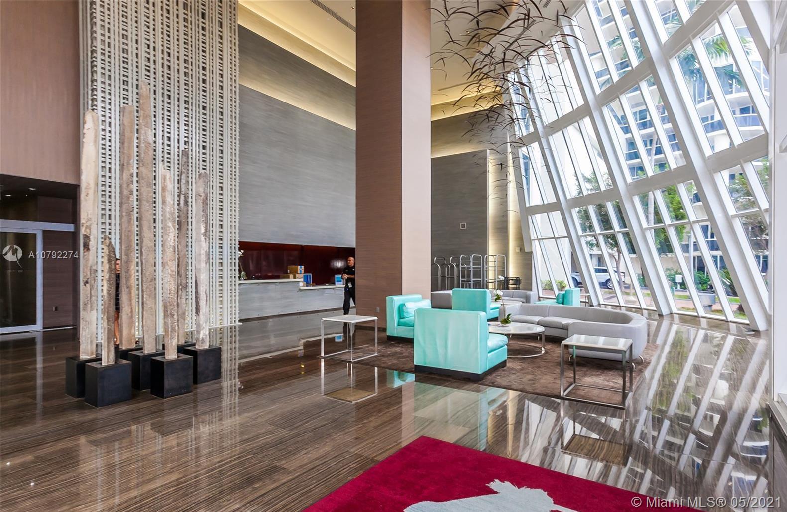 image Beach Club 225