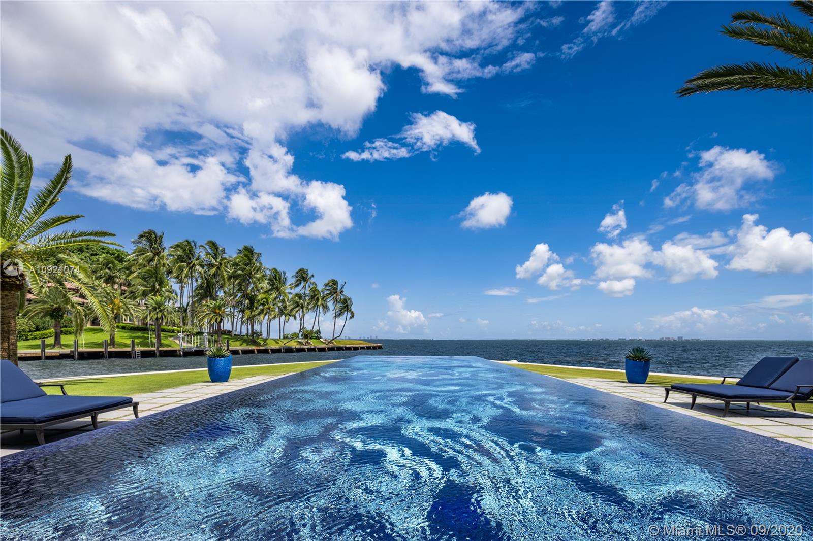 41 Arvida Pkwy Coral Gables, FL 33156