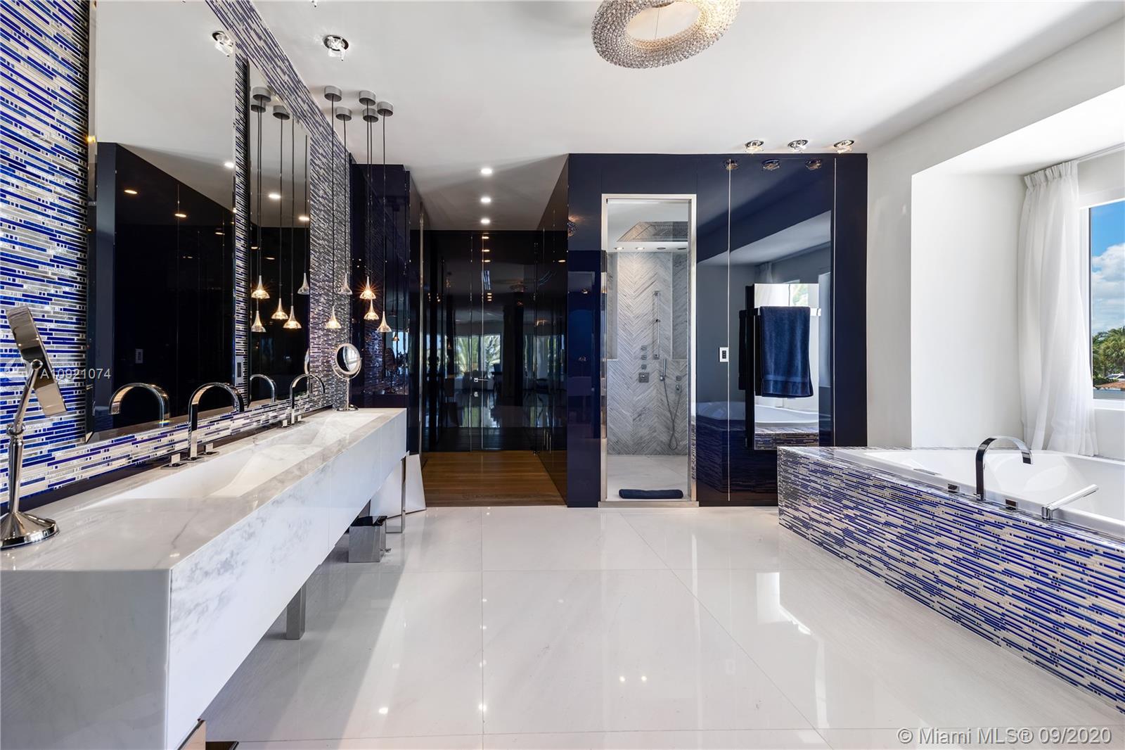 41 Arvida Pkwy Coral Gables, FL 33156