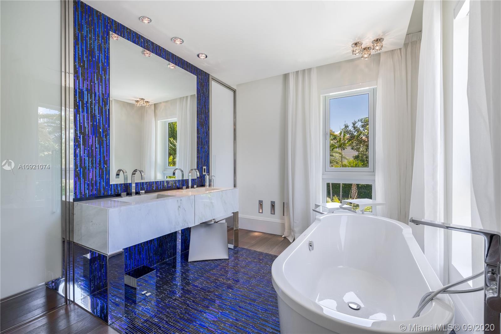 41 Arvida Pkwy Coral Gables, FL 33156