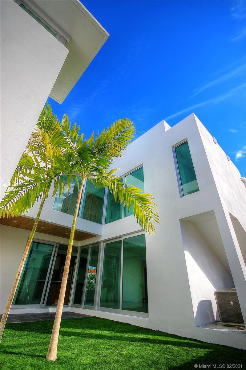 3100 Elizabeth St Miami, FL 33133