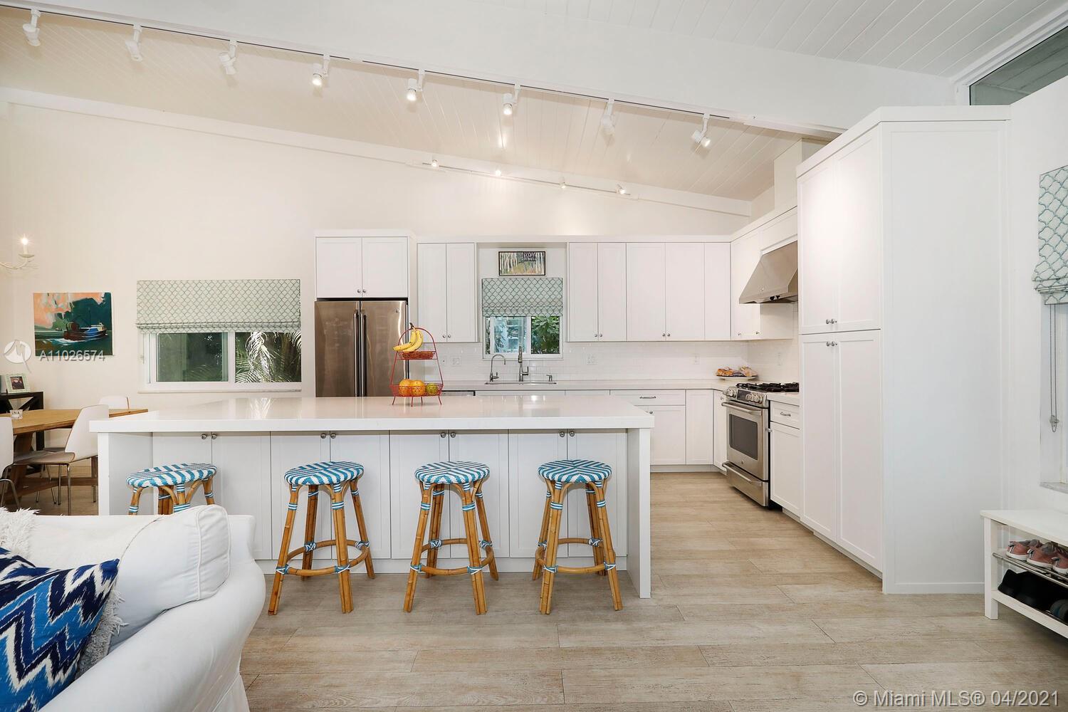 3645 Loquat Ave Coconut Grove, FL 33133