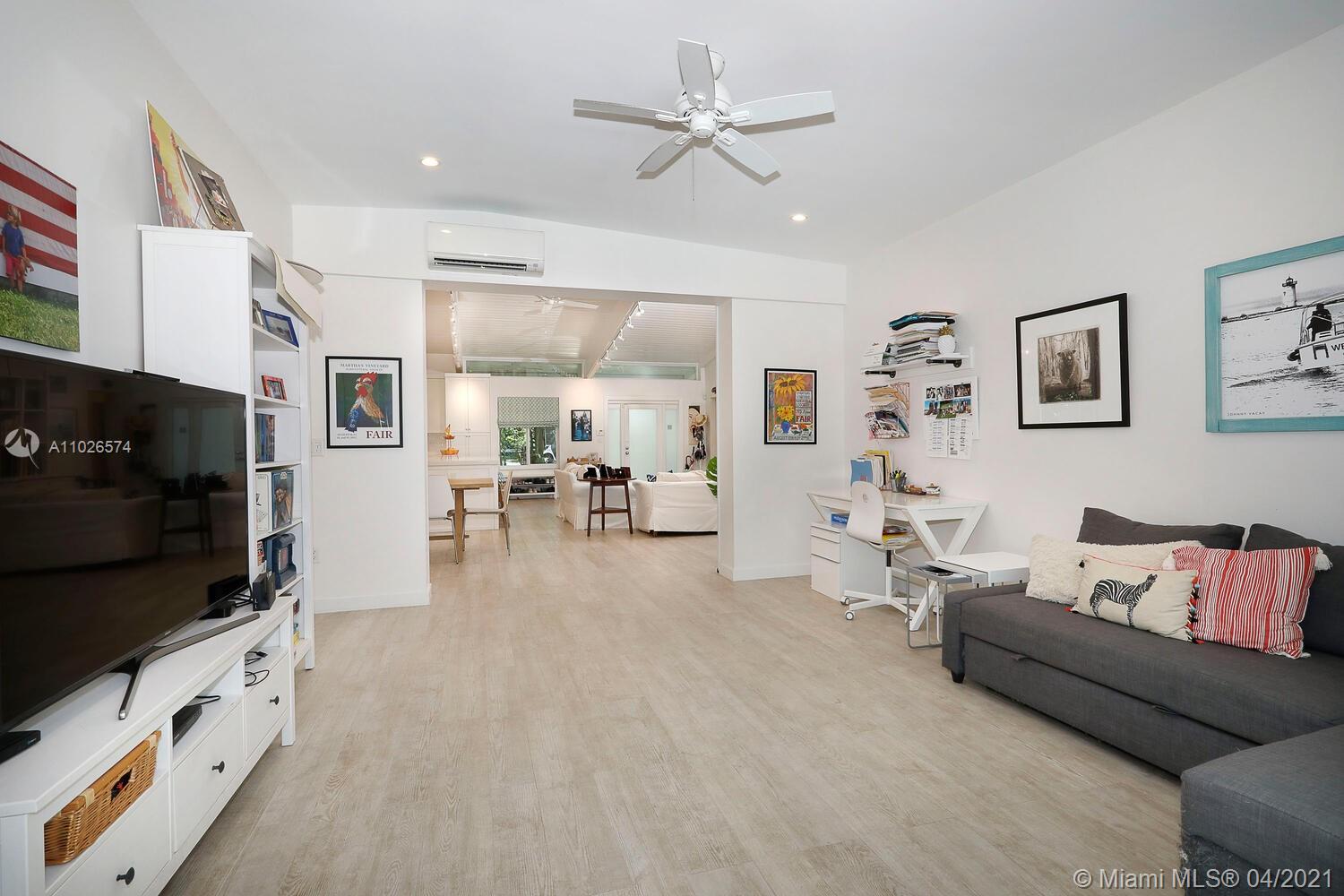 3645 Loquat Ave Coconut Grove, FL 33133