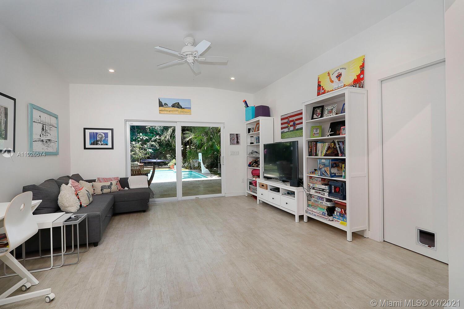 3645 Loquat Ave Coconut Grove, FL 33133