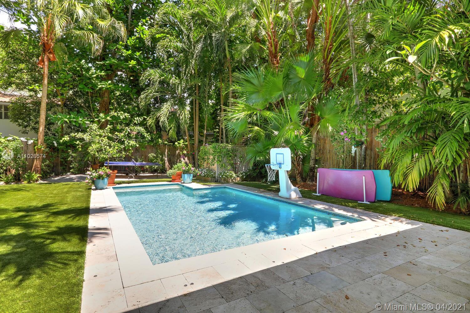 3645 Loquat Ave Coconut Grove, FL 33133