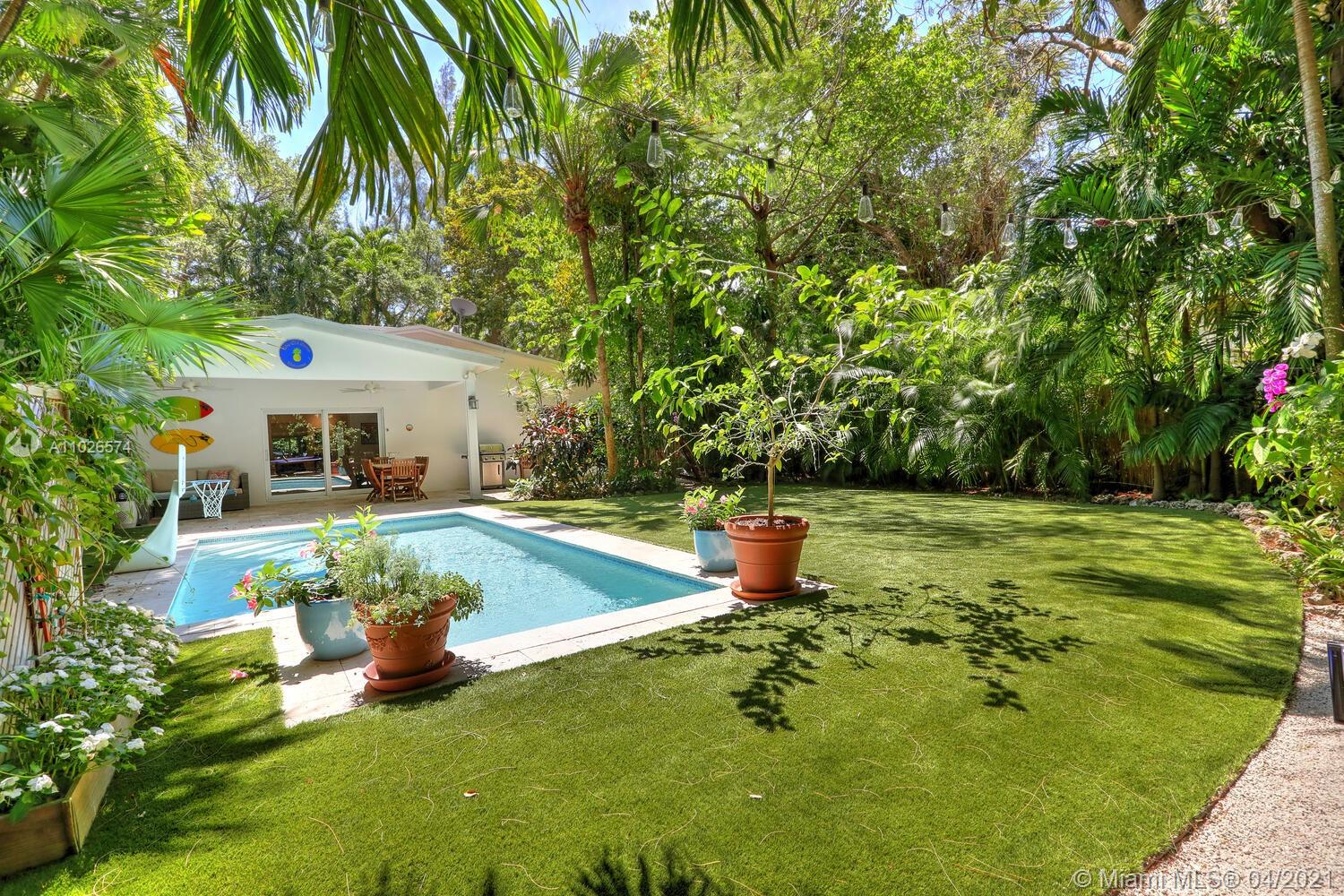 3645 Loquat Ave Coconut Grove, FL 33133