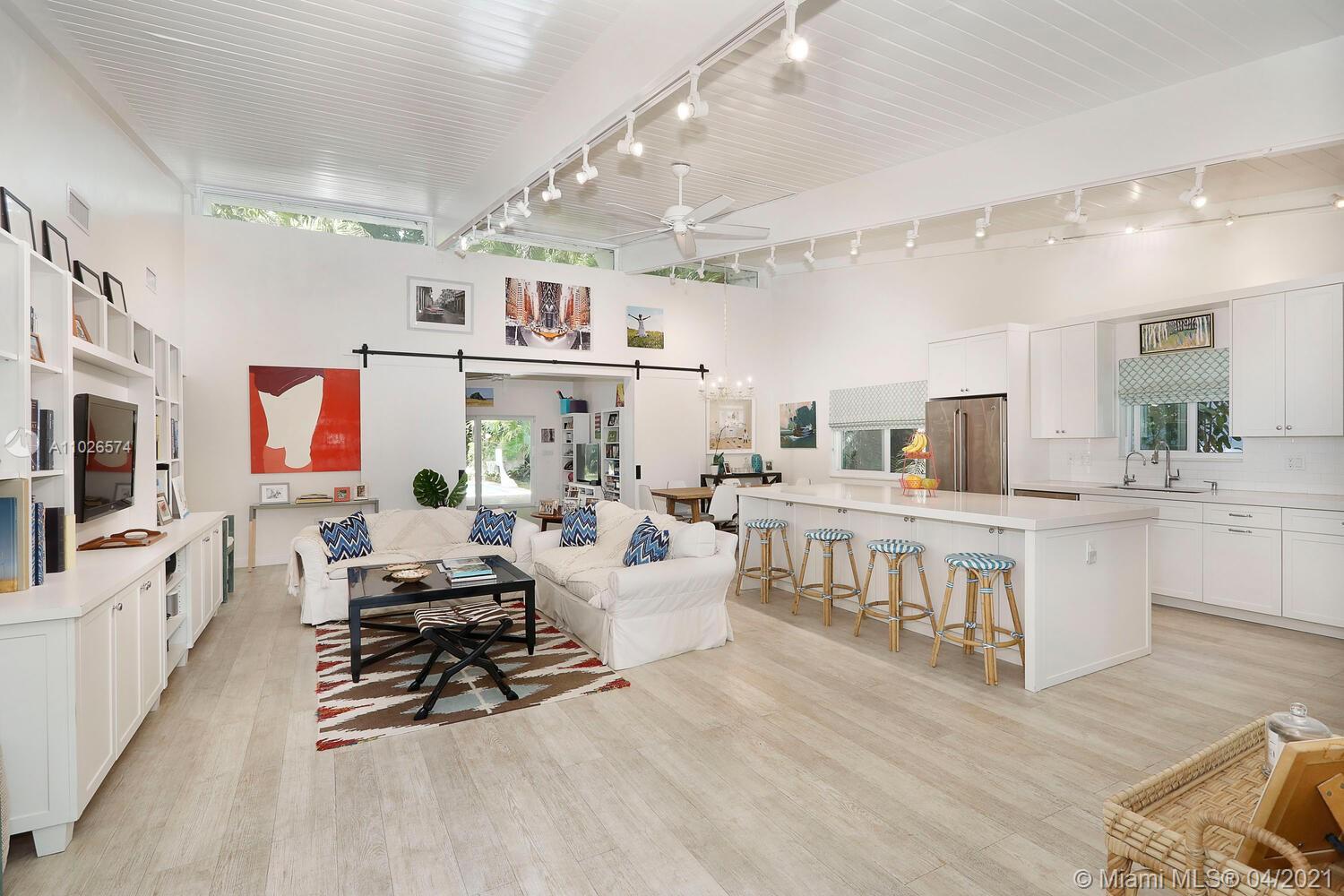 3645 Loquat Ave Coconut Grove, FL 33133