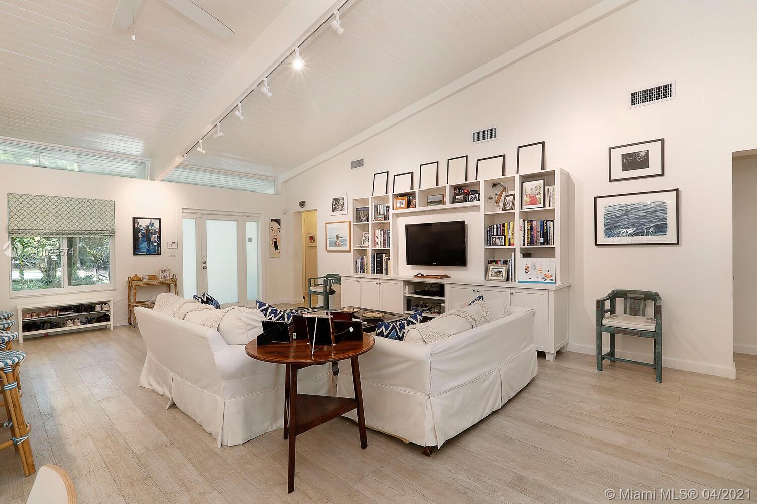 3645 Loquat Ave Coconut Grove, FL 33133