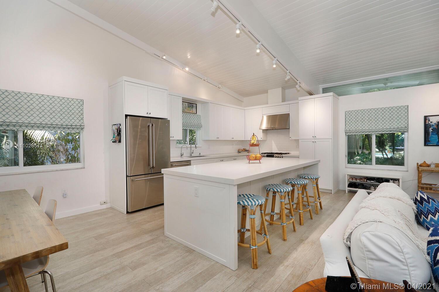 3645 Loquat Ave Coconut Grove, FL 33133