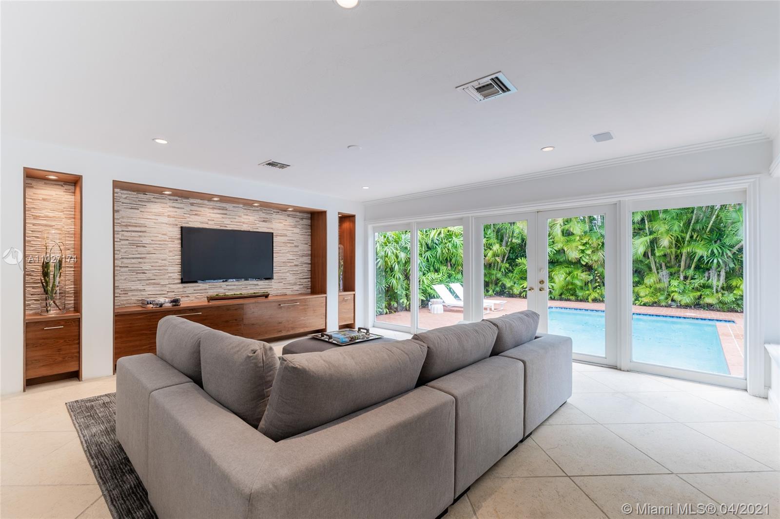 935 Malaga Ave Coral Gables, FL 33134