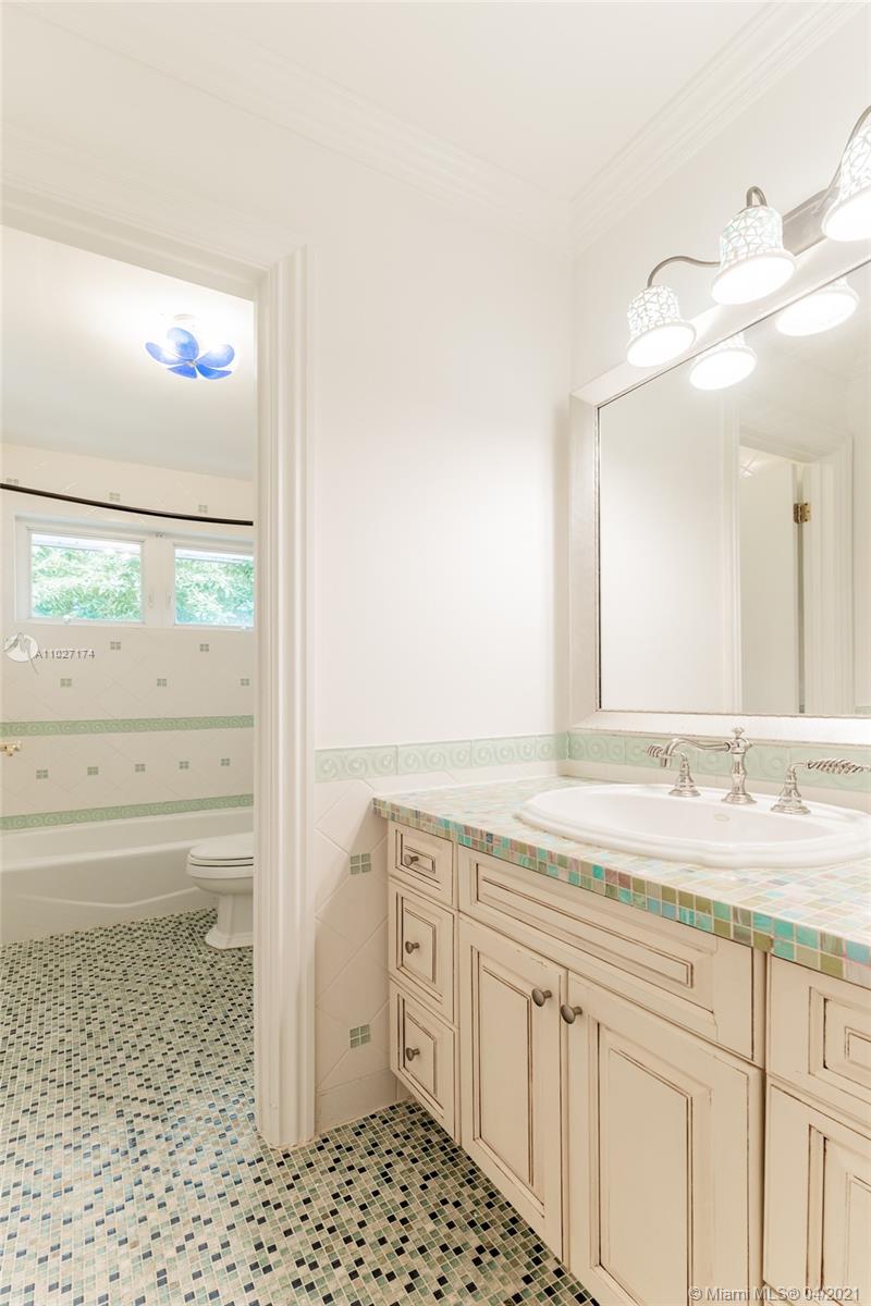 935 Malaga Ave Coral Gables, FL 33134