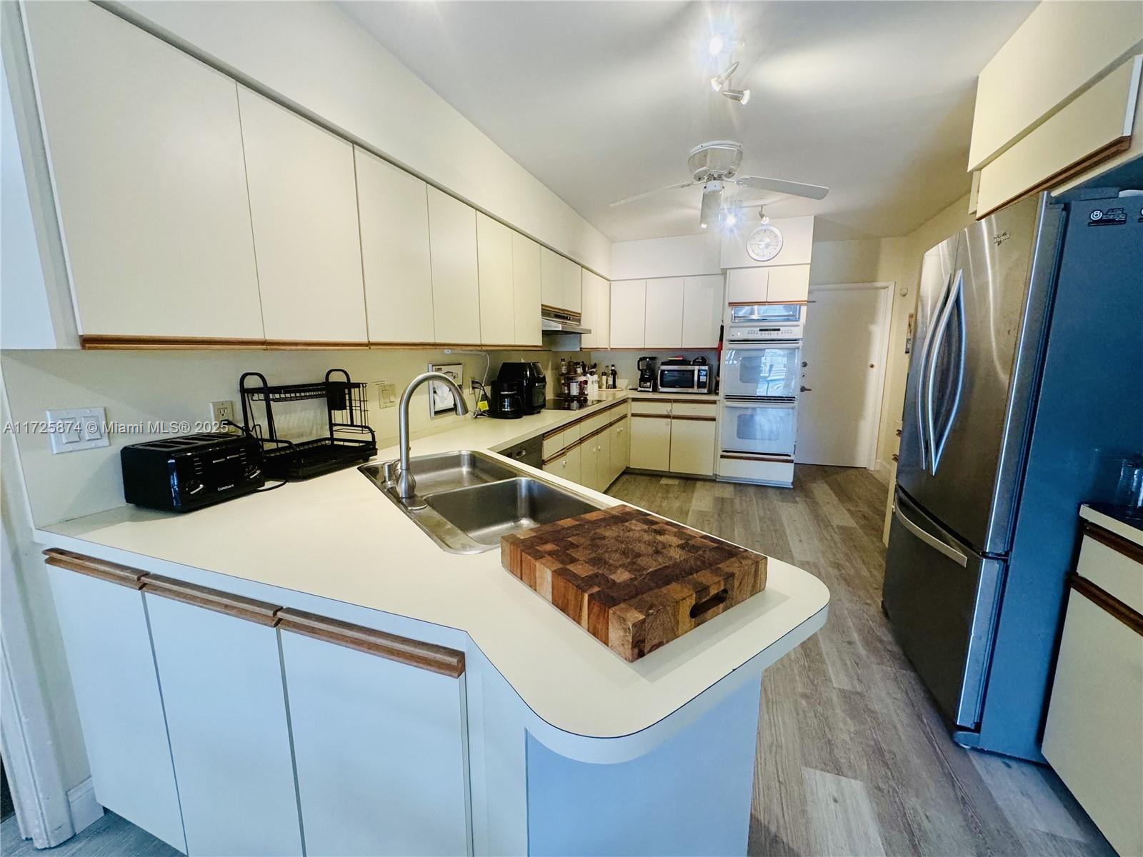 12 Isla Bahia Dr Fort Lauderdale, FL 33316