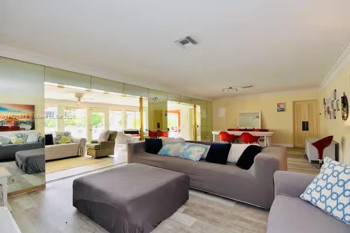 12 Isla Bahia Dr Fort Lauderdale, FL 33316