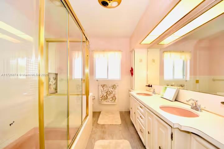 12 Isla Bahia Dr Fort Lauderdale, FL 33316