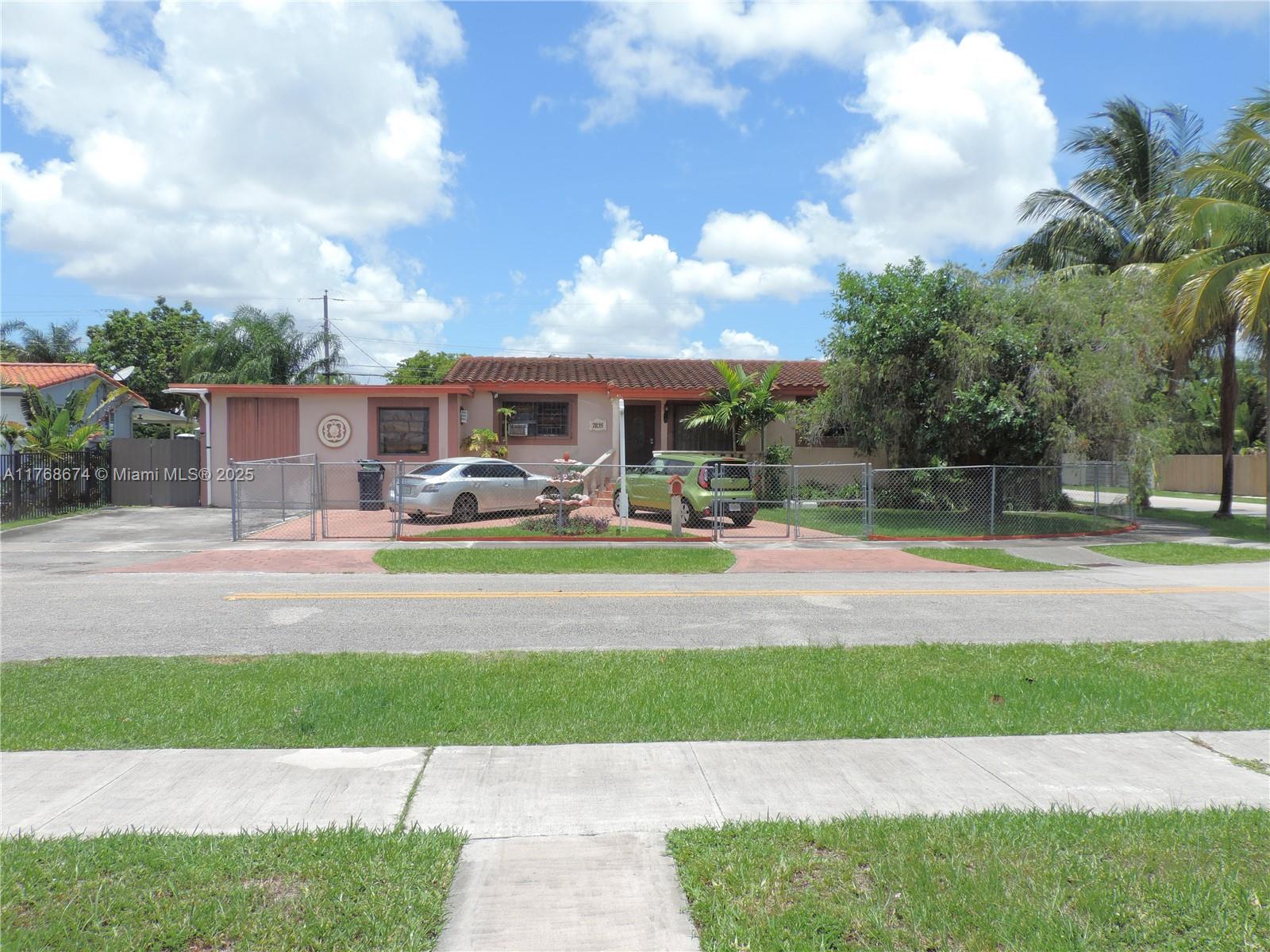 7835 SW 17th St,Miami, FL 33155