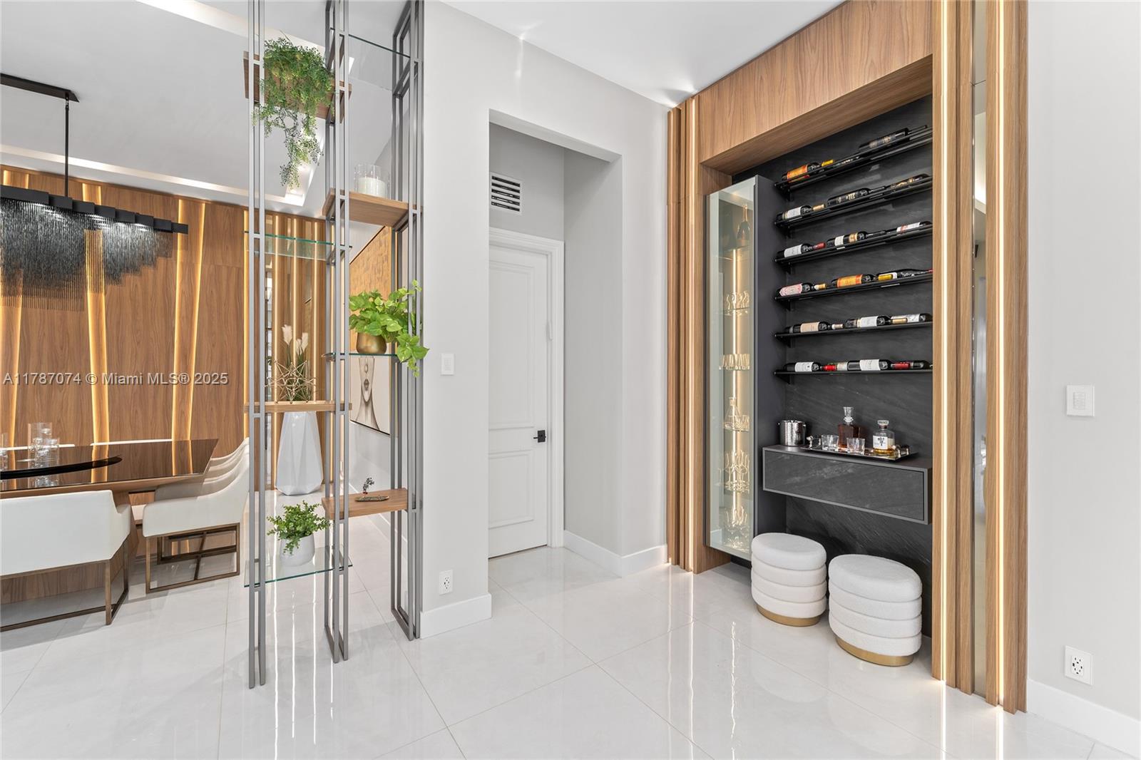 1530 Island Blvd Aventura, FL 33160