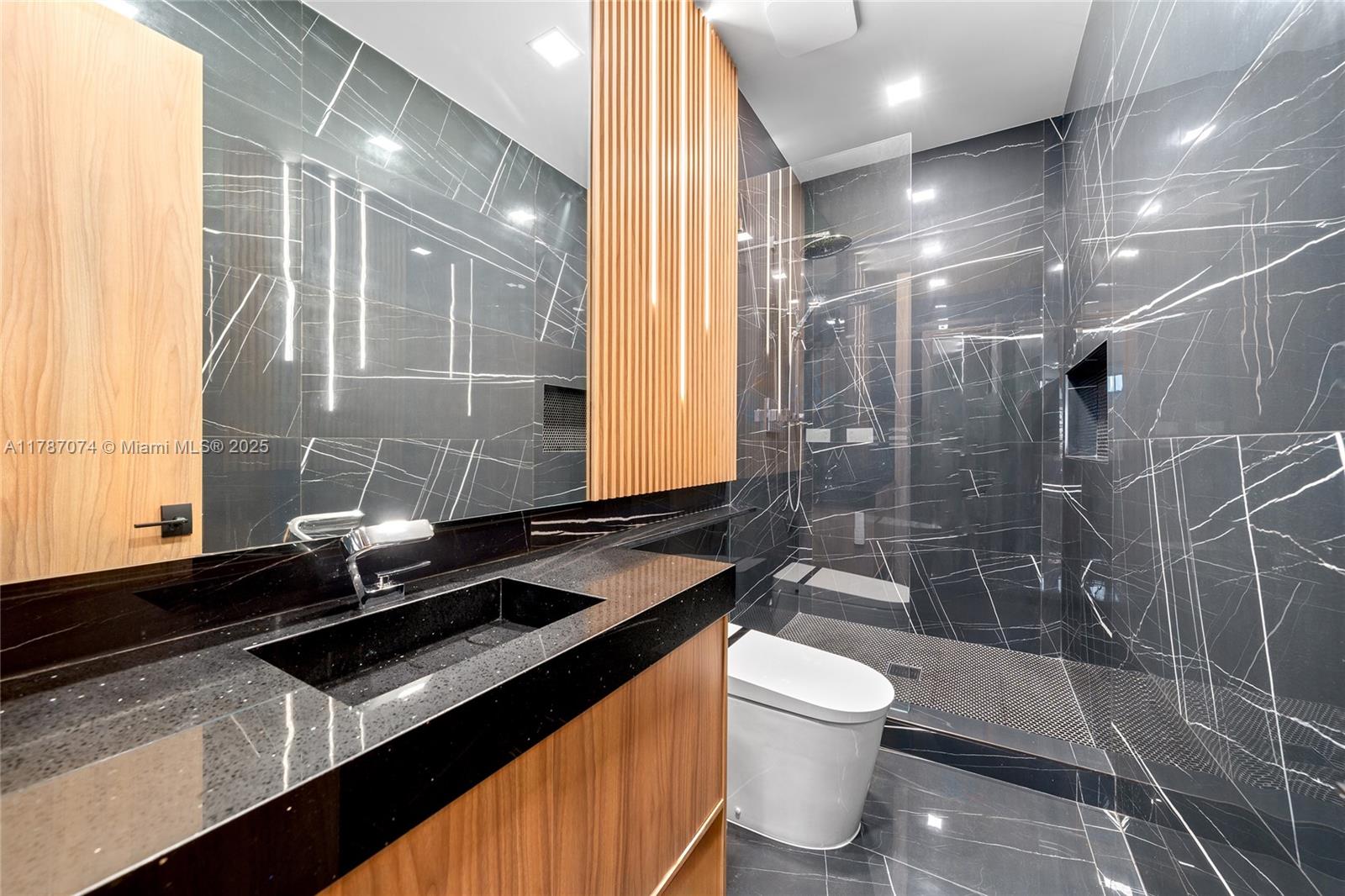 1530 Island Blvd Aventura, FL 33160